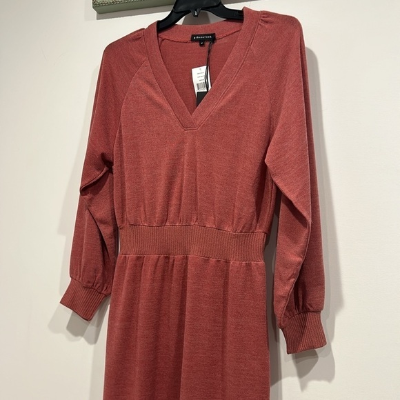 Gibson Look Mauve long sleeve v neck knit sweater midi dress medium new w tag - Picture 5 of 6